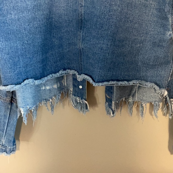 Distressed Cropped Denim Jacket - Picture 11 of 12